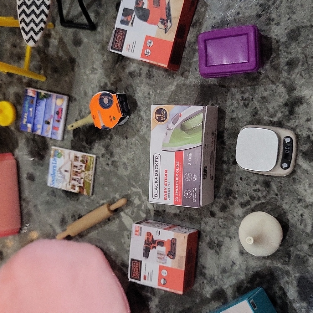 Zuru Mini Brands Home Set - Picture 5 of 6